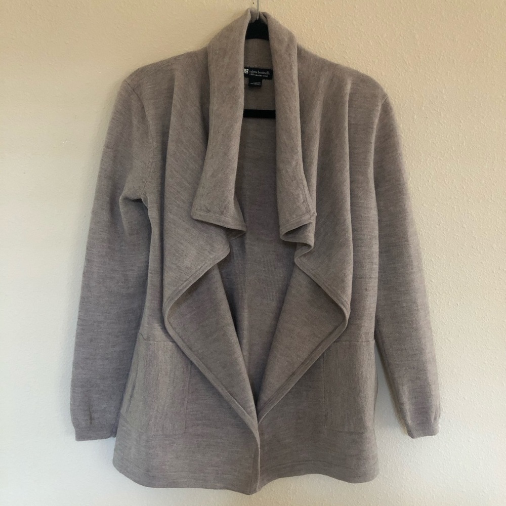 Valerie Bertinelli || Beige Wool Cardigan